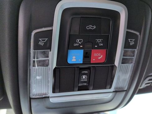 Used 2025 RAM 1500 Big Horn AWD/4WD image 22