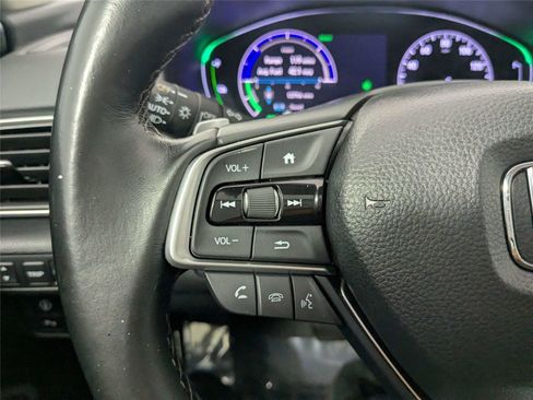 Used 2018 Honda Accord Touring image 13