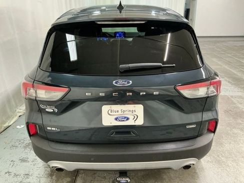 Used 2022 Ford Escape SEL w/ Technology Package FWD image 4