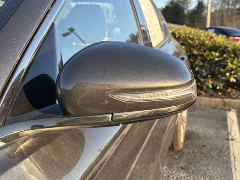 Used 2025 Genesis G70 2.5T w/ Sport Prestige Package image 9