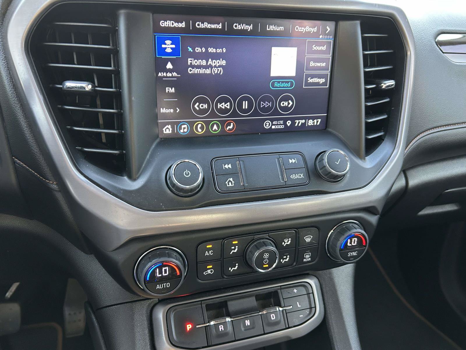 Used 2023 GMC Acadia AT4 w/ Technology Package AWD/4WD image 20