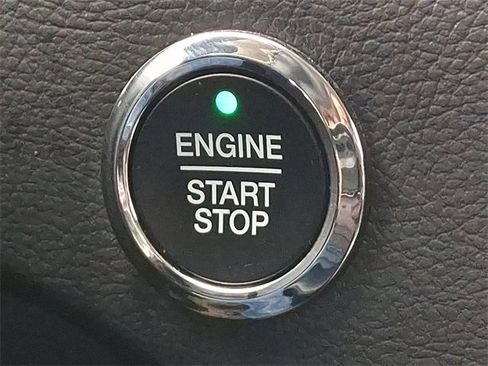 Used 2024 Ford Edge SEL image 23