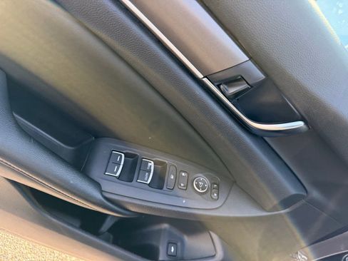 Used 2018 Honda Accord LX image 21