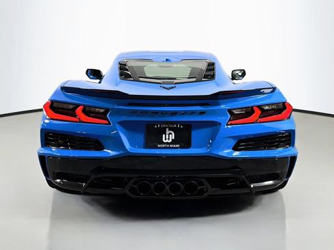 Used 2025 Chevrolet Corvette Z06 RWD image 6