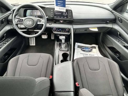 Certified 2026 Hyundai Elantra Sport FWD image 10