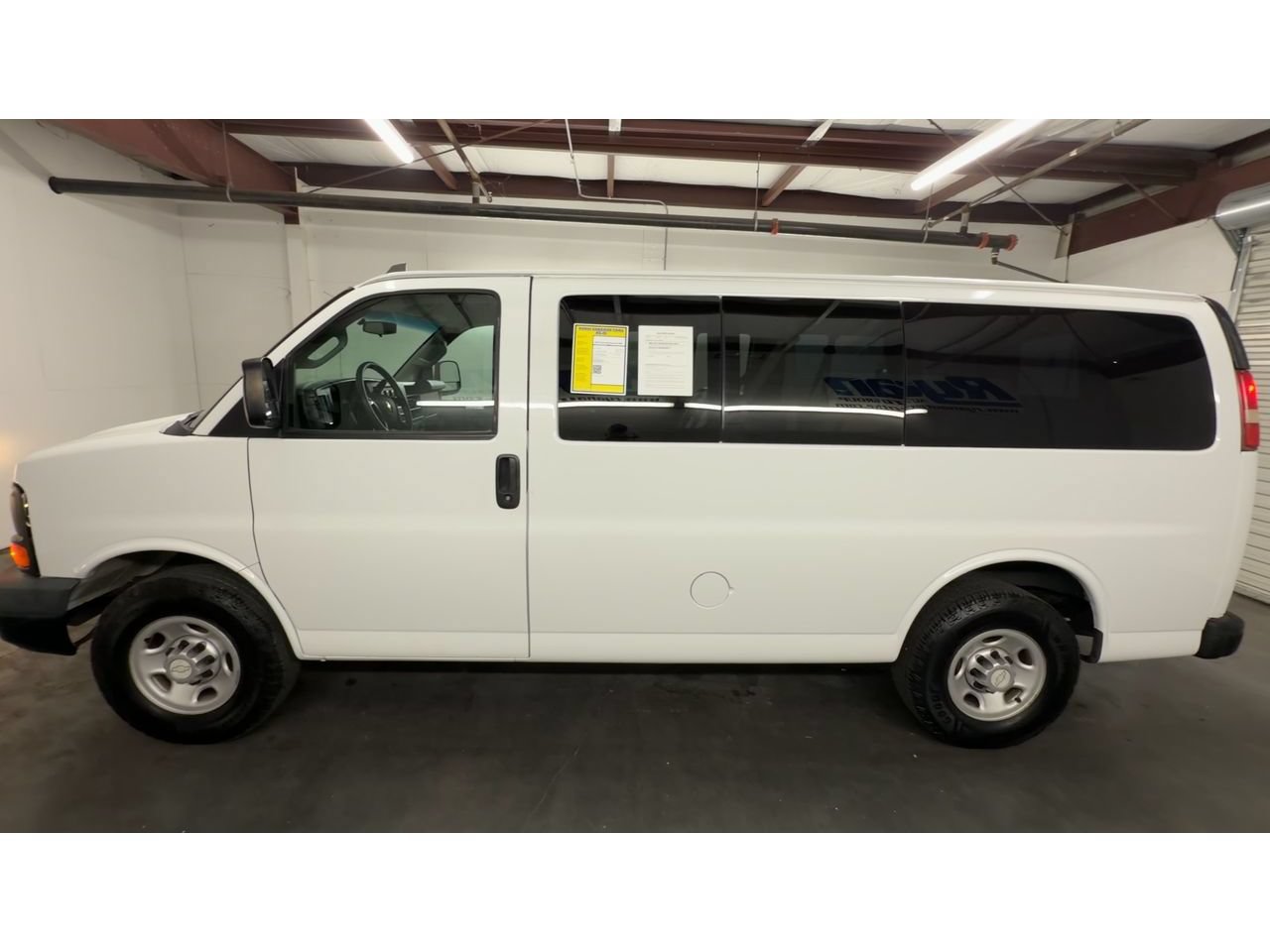 Used 2016 Chevrolet Express 2500 LS RWD image 5
