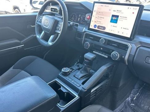 Used 2025 Toyota Tacoma TRD Off-Road image 17