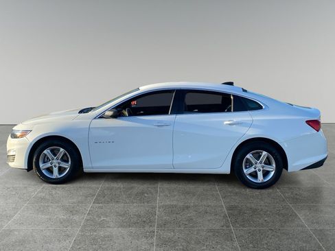 Used 2024 Chevrolet Malibu LS FWD image 2