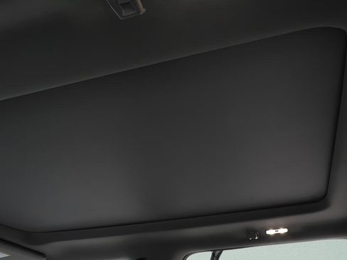 Used 2021 Ford F250 Lariat w/ Tremor Off-Road Package image 9