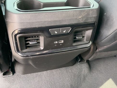 Used 2022 GMC Sierra 1500 AT4 w/ AT4 Premium Package AWD/4WD image 10
