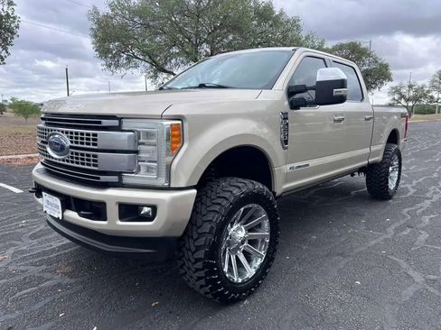 Used 2017 Ford F250 Platinum image 3