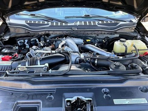 Used 2022 Ford F350 Lariat w/ Tremor Off-Road Package image 31