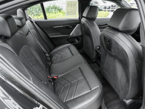 Used 2024 BMW 530i RWD image 38