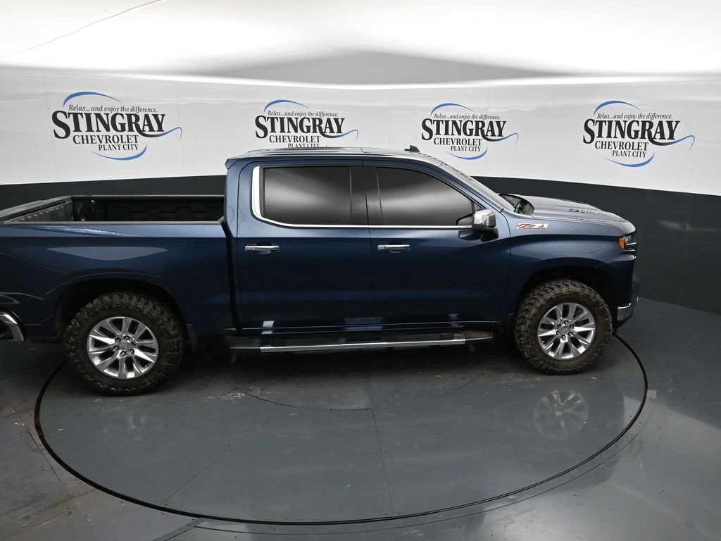 Used 2022 Chevrolet Silverado 1500 LTZ w/ LTZ Premium Package AWD/4WD image 25