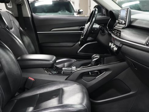 Used 2021 Kia Telluride LX FWD image 34