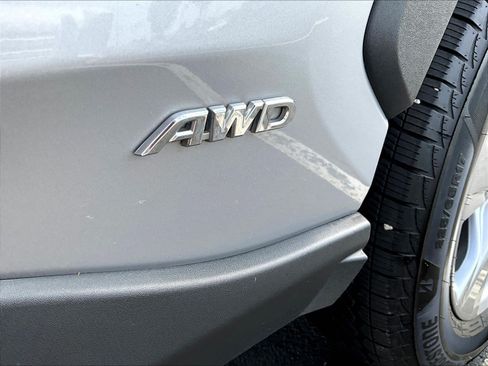 Used 2024 Toyota RAV4 LE AWD/4WD image 36