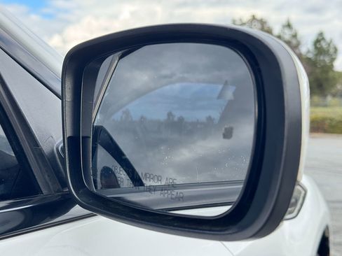 Used 2022 Chrysler 300 Touring L w/ Safetytec Plus Group image 21