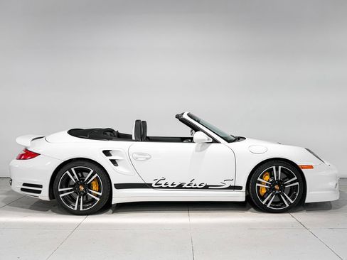 Used 2011 Porsche 911 Turbo S AWD/4WD image 2