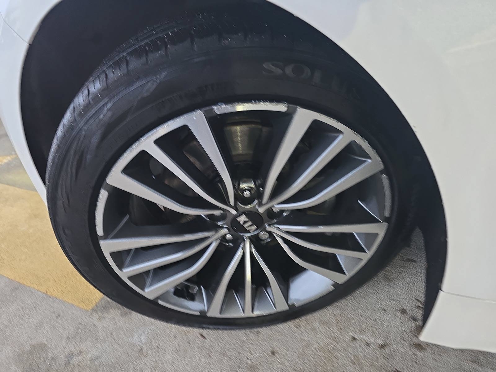 Used 2018 Kia Stinger Premium RWD image 34