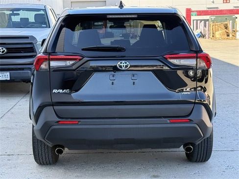 Used 2024 Toyota RAV4 LE image 5