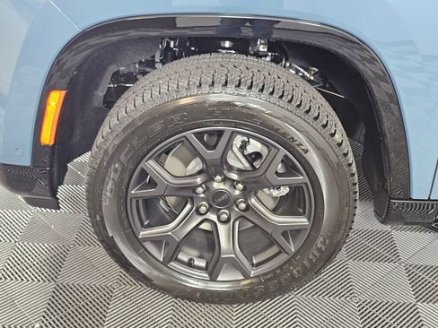 New 2026 Jeep Grand Wagoneer Limited w/ Rear Seat Video Group I AWD/4WD image 10