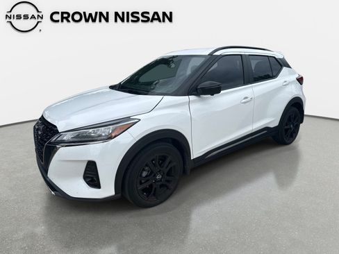 Certified 2024 Nissan Kicks SR FWD image 2