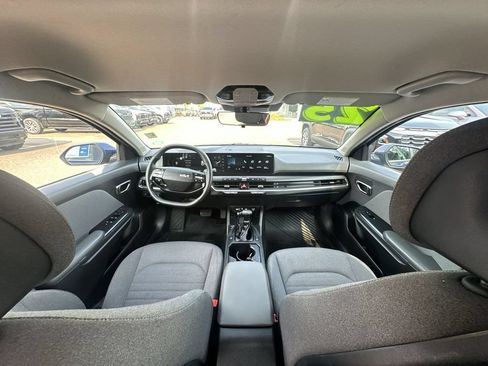 Used 2025 Kia K4 EX FWD image 26