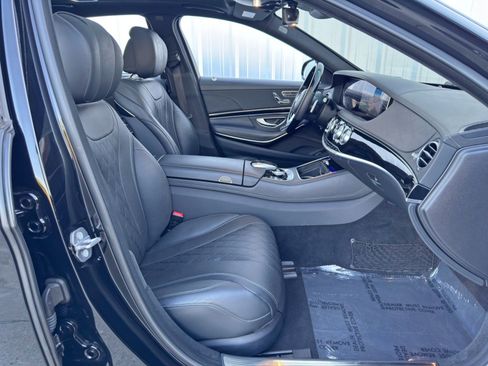 Used 2018 Mercedes-Benz S 560 Sedan w/ AMG Line Exterior image 15