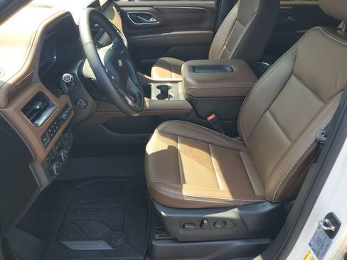 Certified 2023 Chevrolet Tahoe High Country w/ Premium Package AWD/4WD image 21
