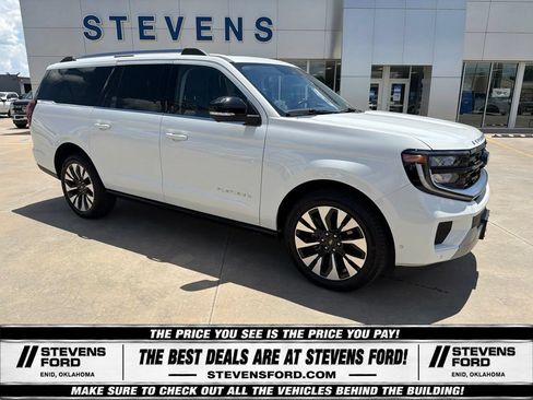 Used 2025 Ford Expedition Max Platinum w/ Driver's Package AWD/4WD image 3