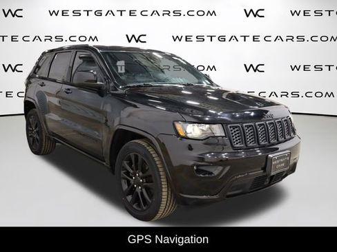 Used 2021 Jeep Grand Cherokee Laredo X image 2