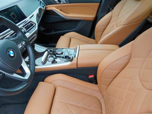 Certified 2023 BMW X5 sDrive40i w/ Premium Package image 11