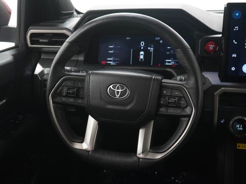 Used 2024 Toyota Tacoma TRD Sport AWD/4WD image 17