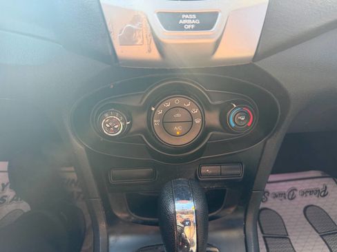 Used 2013 Ford Fiesta SE FWD image 14