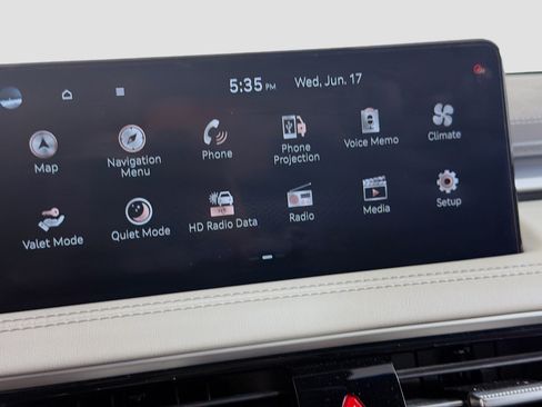 Used 2025 Genesis G70 2.5T RWD image 21