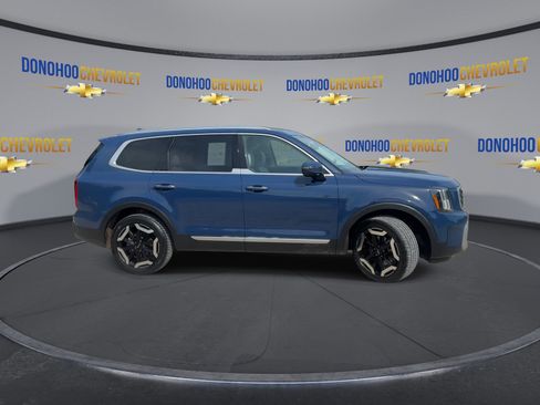 Used 2023 Kia Telluride S w/ S Sunroof Package FWD image 12