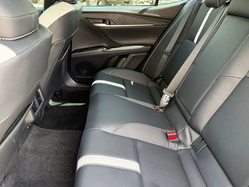 Used 2026 Toyota Camry SE w/ Convenience Package FWD image 29