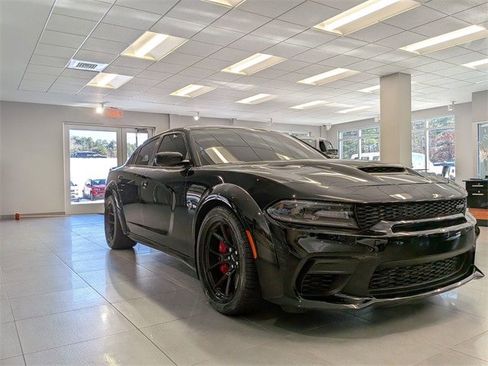 Used 2021 Dodge Charger SRT Hellcat image 3