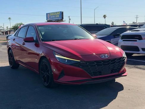 Used 2021 Hyundai Elantra SEL w/ Convenience Package FWD image 11