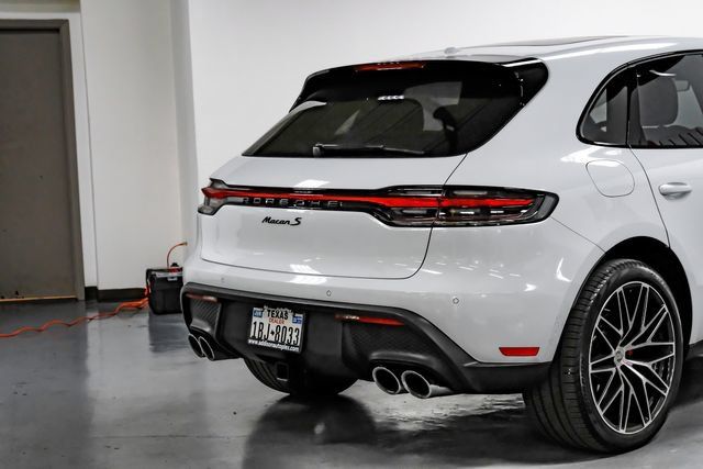 Used 2022 Porsche Macan S AWD/4WD image 13