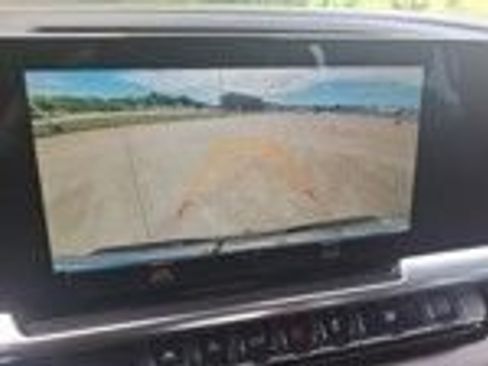 Used 2025 GMC Sierra 1500 SLT AWD/4WD image 19