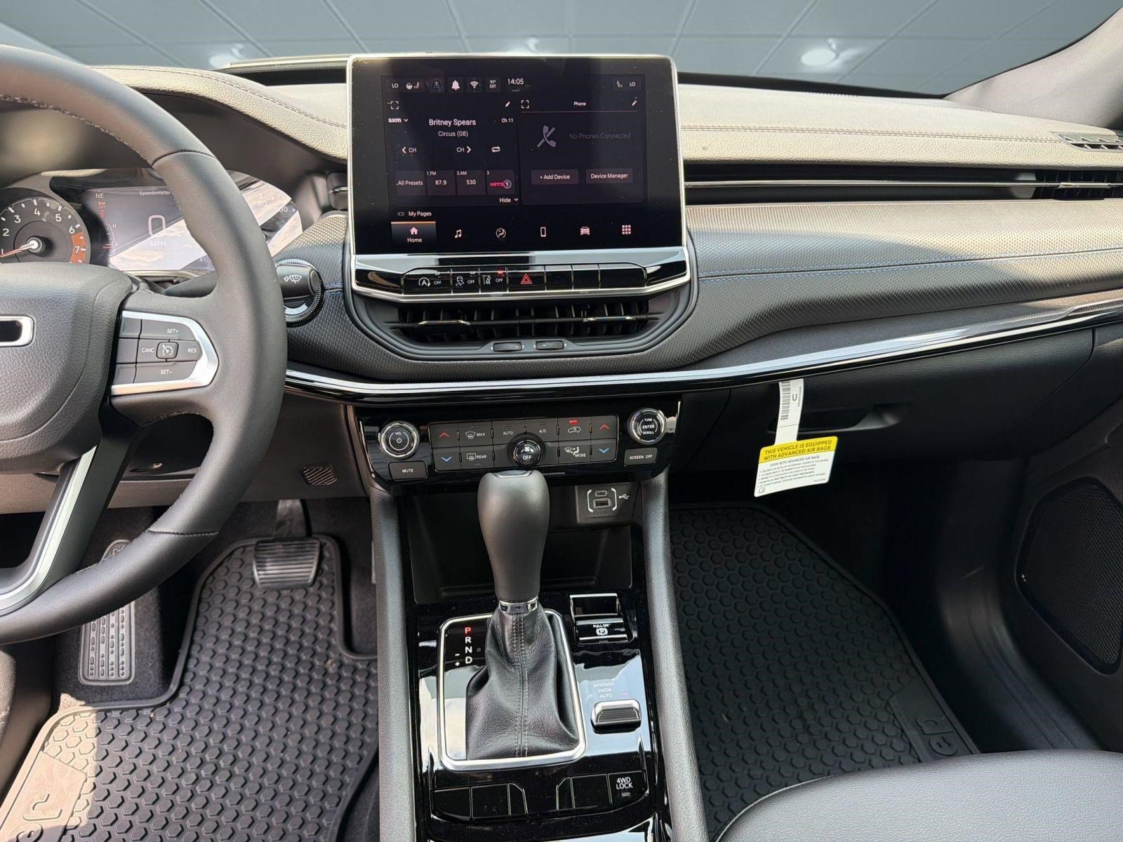 New 2026 Jeep Compass Latitude AWD/4WD image 24