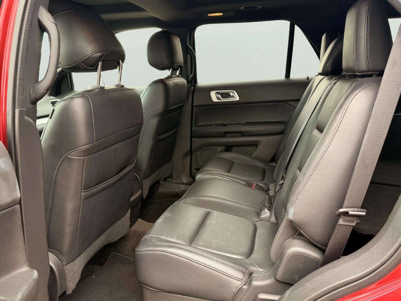 Used 2013 Ford Explorer XLT AWD/4WD image 7