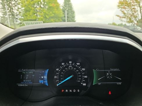 Used 2016 Ford Edge Titanium w/ Equipment Group 301A AWD/4WD image 23