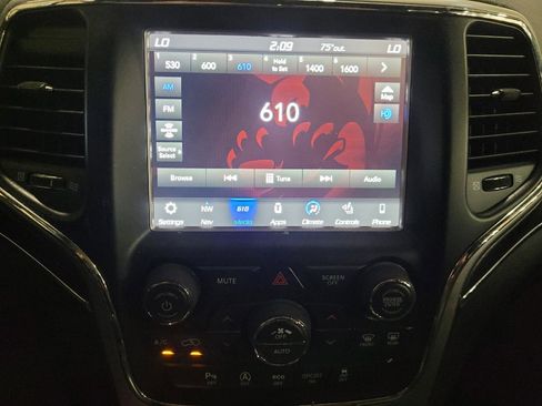 Used 2018 Jeep Grand Cherokee Limited AWD/4WD image 25