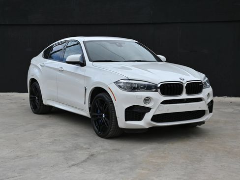 Used 2018 BMW X6 M AWD/4WD image 3