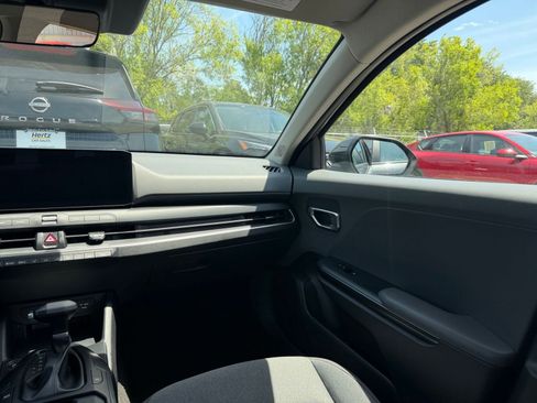 Used 2025 Kia K4 LXS image 62