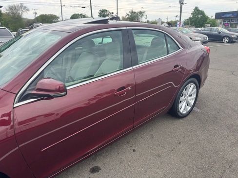 Used 2015 Chevrolet Malibu LT FWD image 12