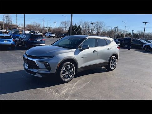 Certified 2024 Chevrolet Blazer LT w/ Convenience Package image 4