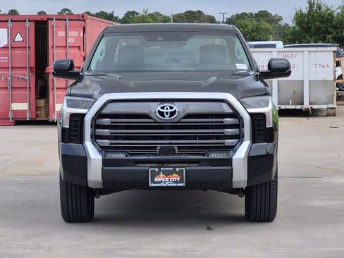 Used 2024 Toyota Tundra Limited w/ Power Package AWD/4WD image 9